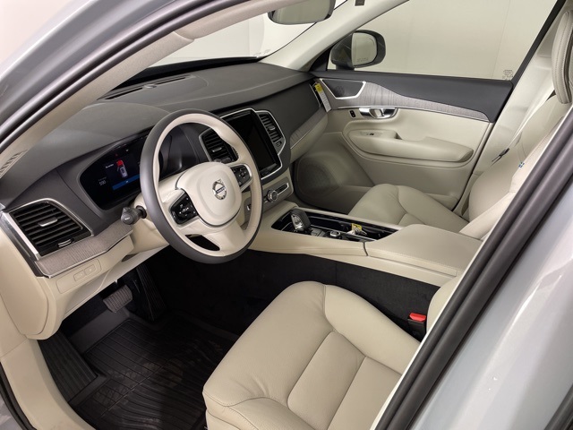 2025 Volvo XC90 T8 AWD Plus photo 34