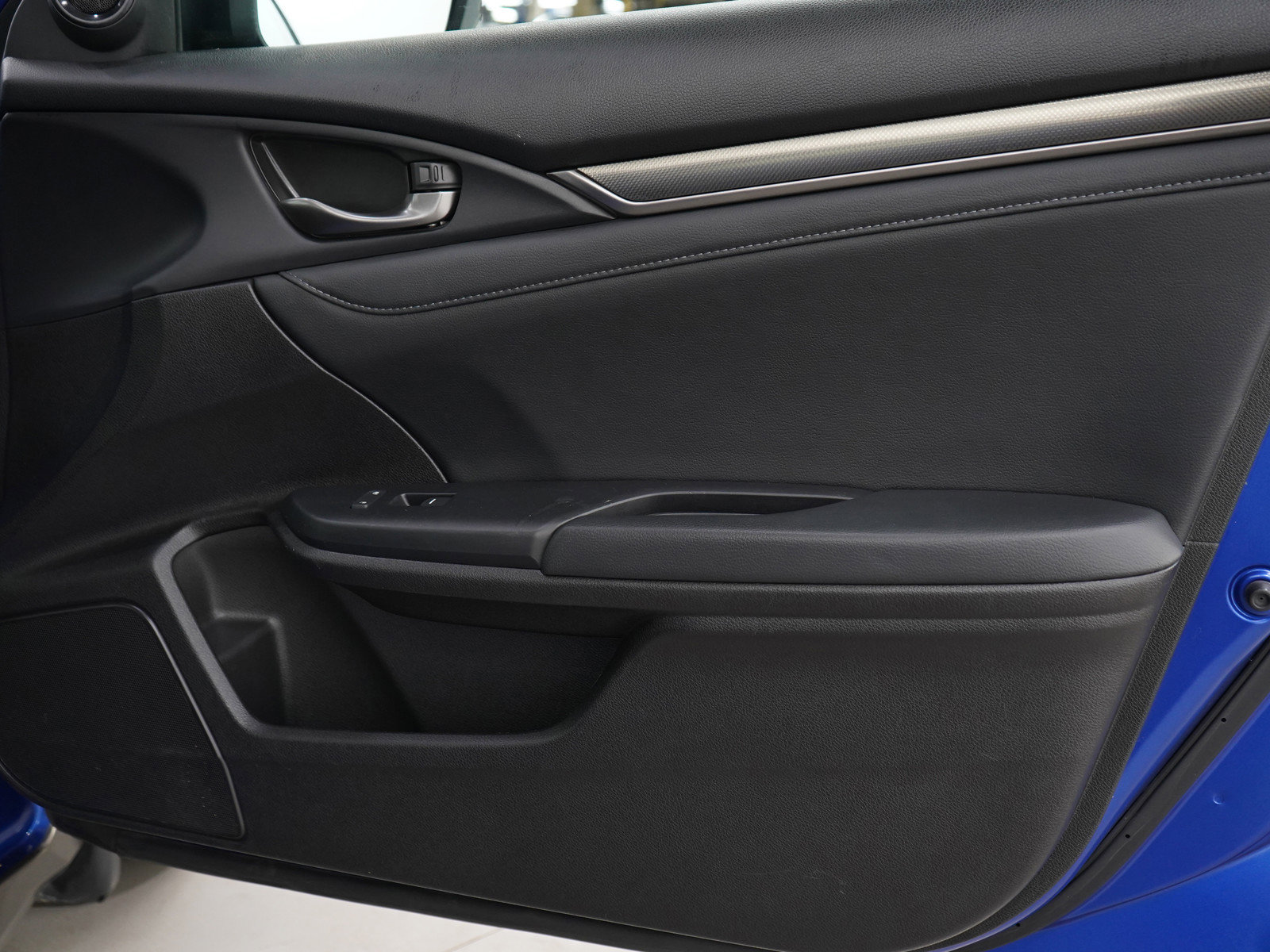 2017 Honda Civic EX-L photo 9