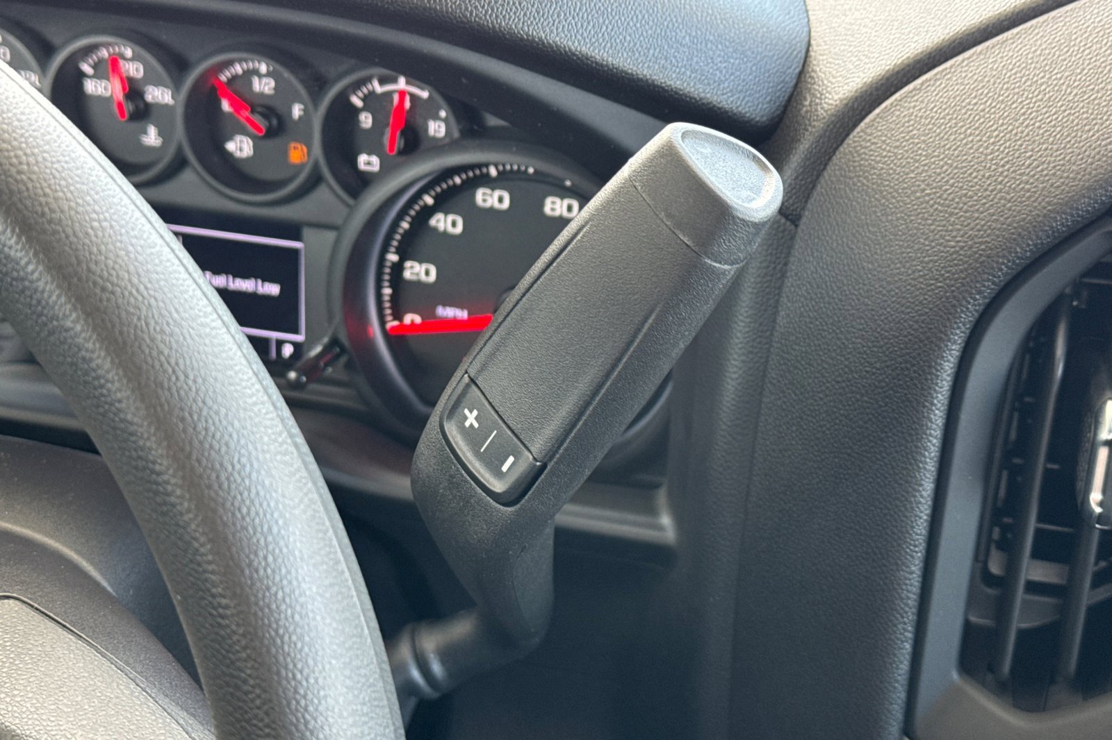 2025 Chevrolet Silverado 1500 Custom photo 19