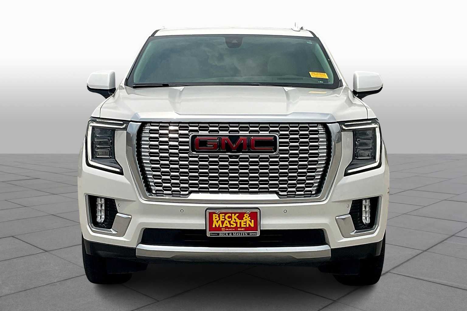 2021 Gmc Yukon XL Denali photo 3