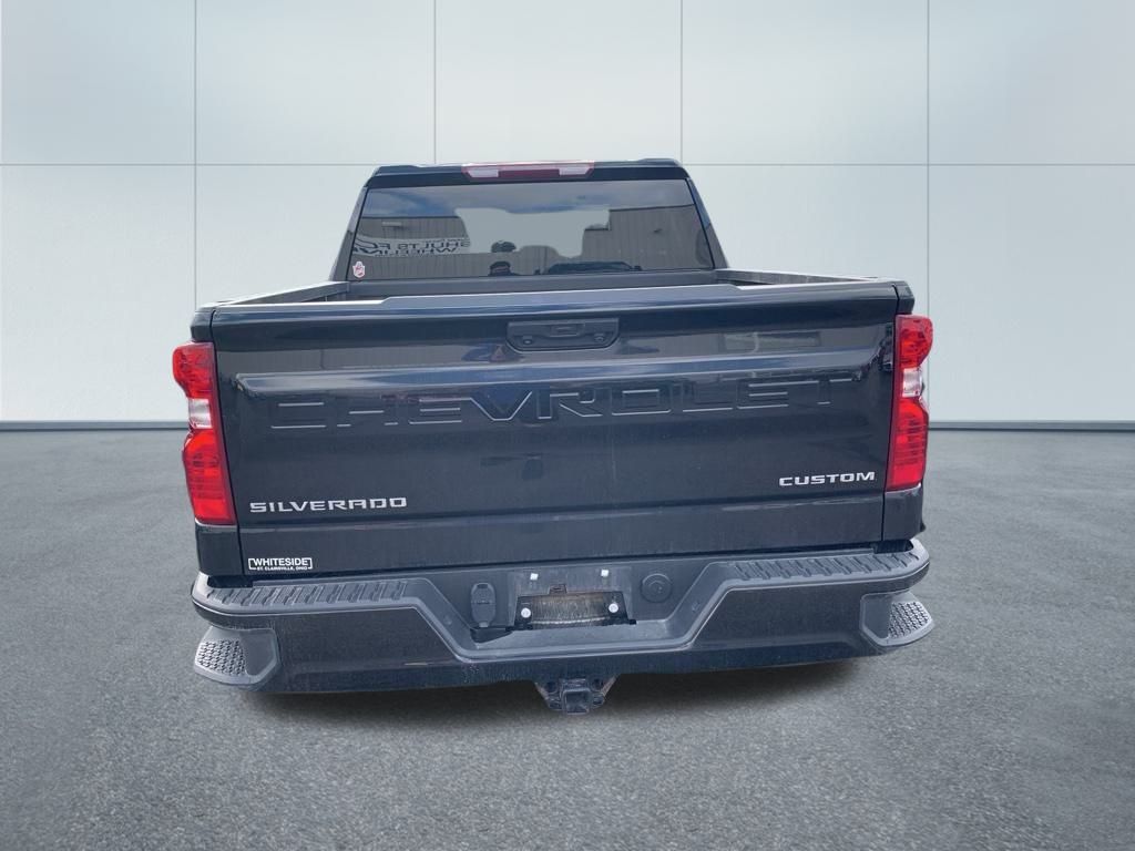 2022 Chevrolet Silverado 1500 Custom photo 3