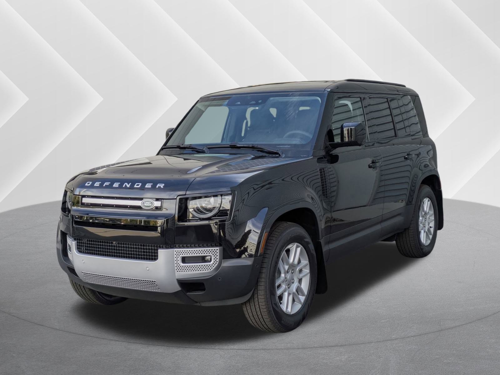 2025 Land Rover Defender S's photo