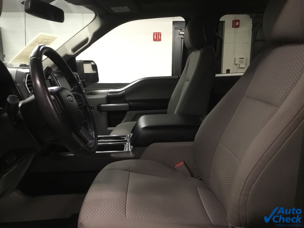 2016 Ford F-150 XLT photo 21