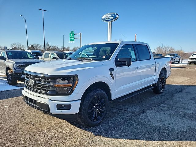 2025 Ford F-150 XLT photo 16