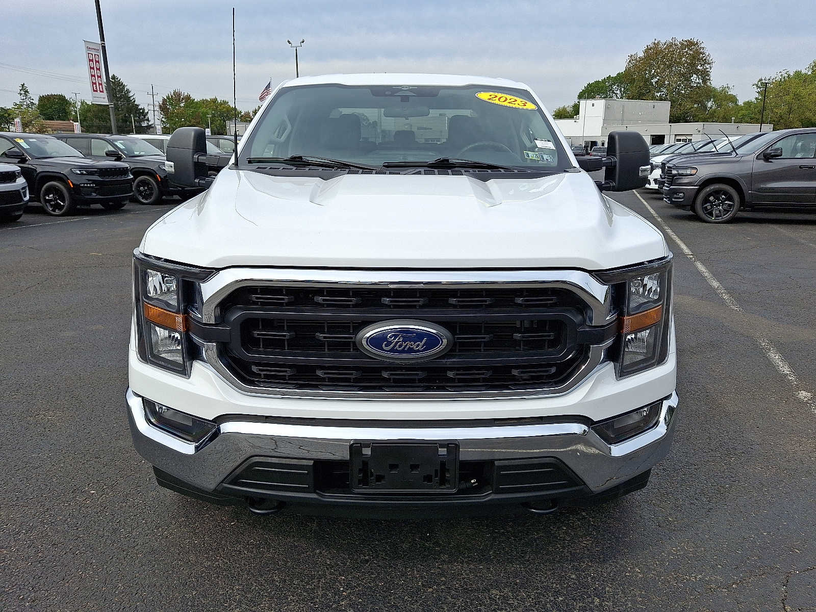 2023 Ford F-150 XLT photo 2