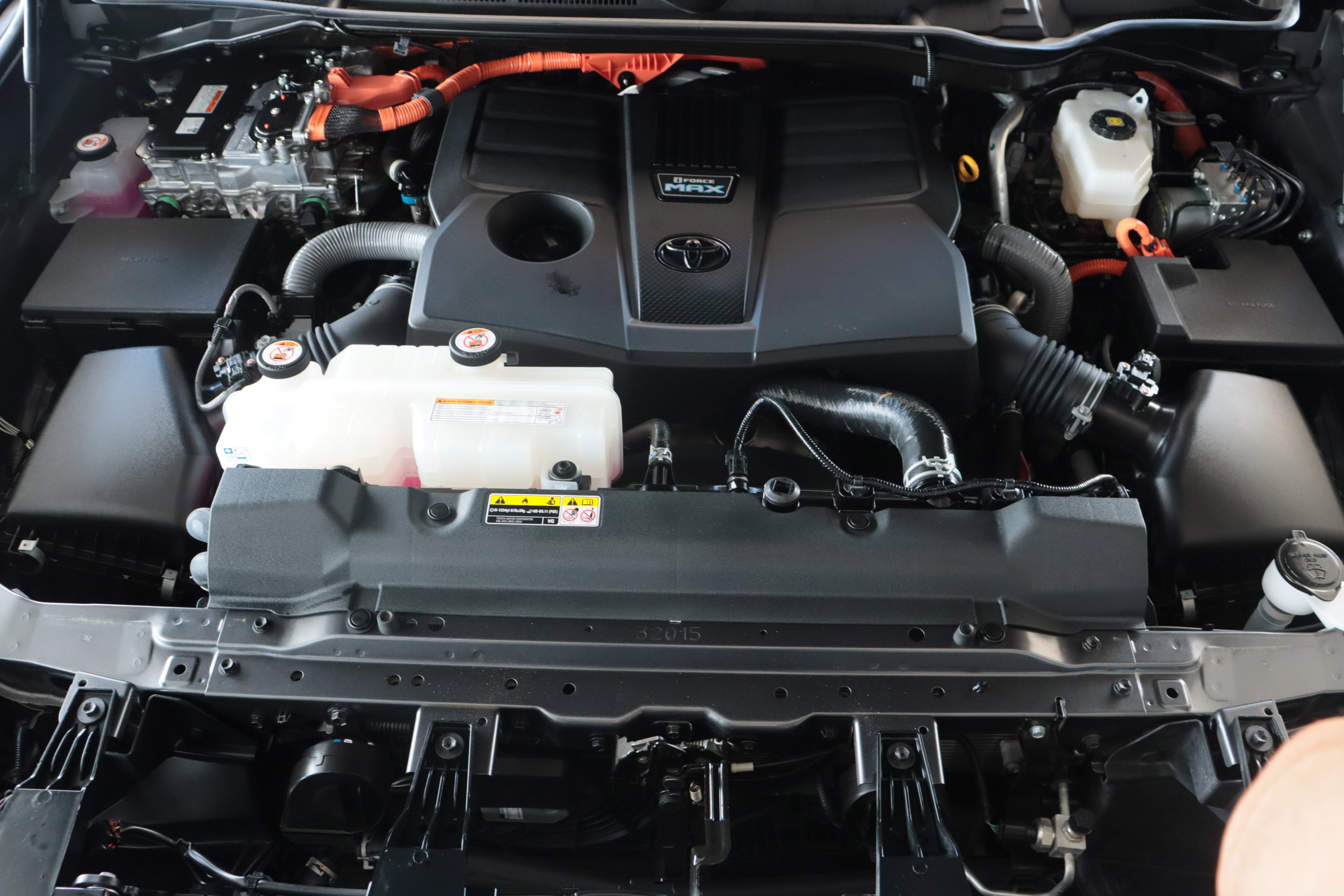 2024 Toyota Tundra Limited CrewMax photo 36