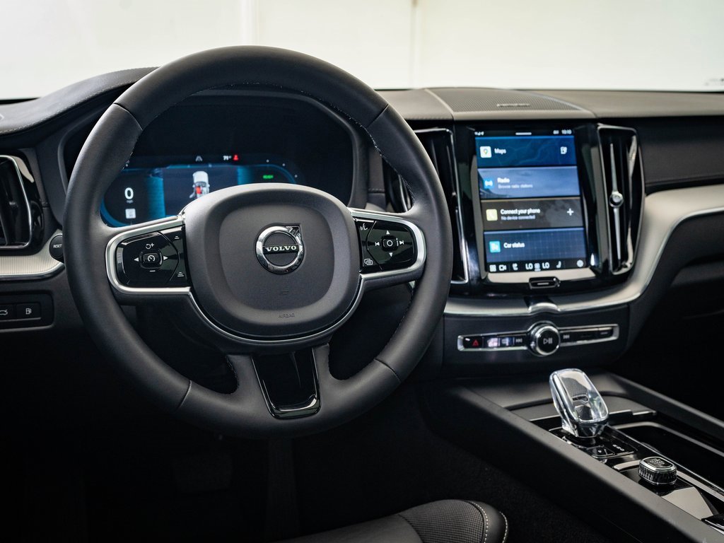 2024 Volvo XC60 Recharge Hybrid Ultimate photo 4