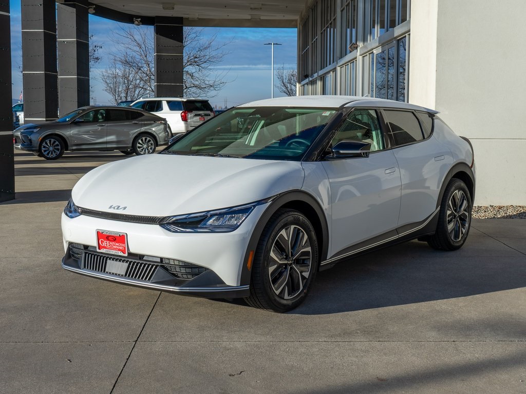 2024 Kia EV6 Light photo 3