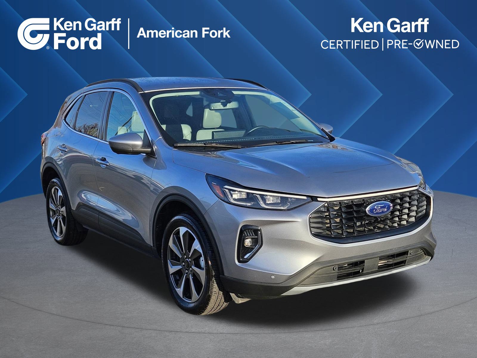 2023 Ford Escape Platinum's photo