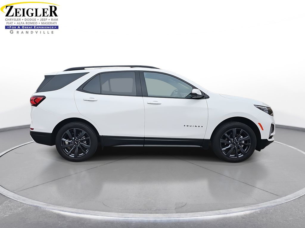 2022 Chevrolet Equinox RS photo 4