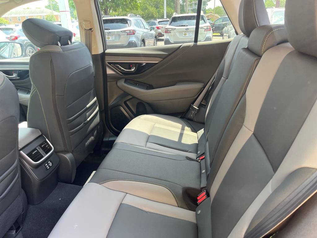 2025 Subaru Outback Onyx Edition photo 25
