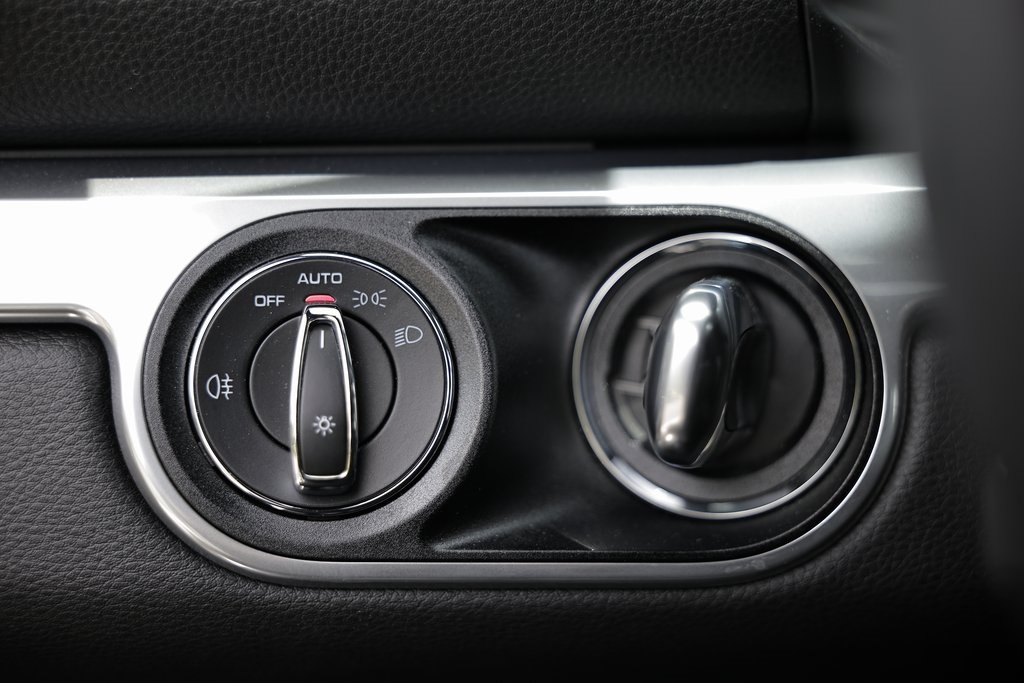 2025 Porsche Cayman Base photo 14