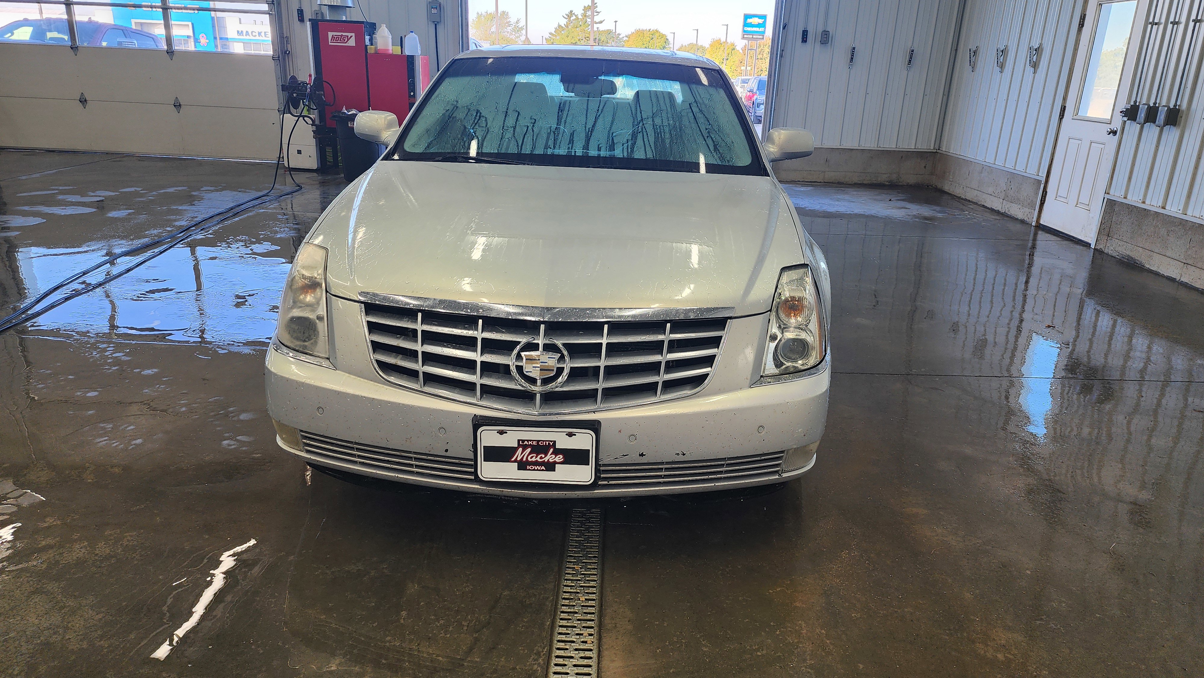 Used 2007 Cadillac DTS Luxury II with VIN 1G6KD57Y37U138983 for sale in Lake City, IA