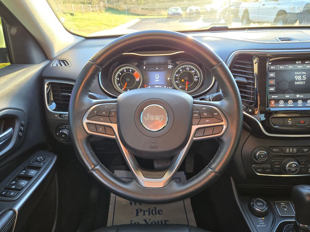 2019 Jeep Cherokee Limited photo 16