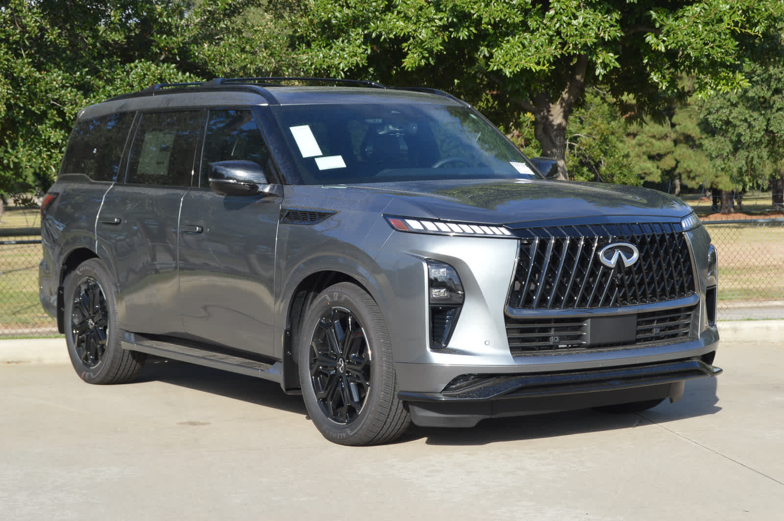 2026 Infiniti QX80 Sensory photo 2