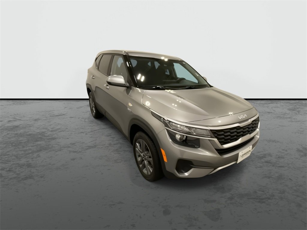 Used 2023 Kia Seltos LX with VIN KNDEPCAA8P7408998 for sale in East Moline, IL