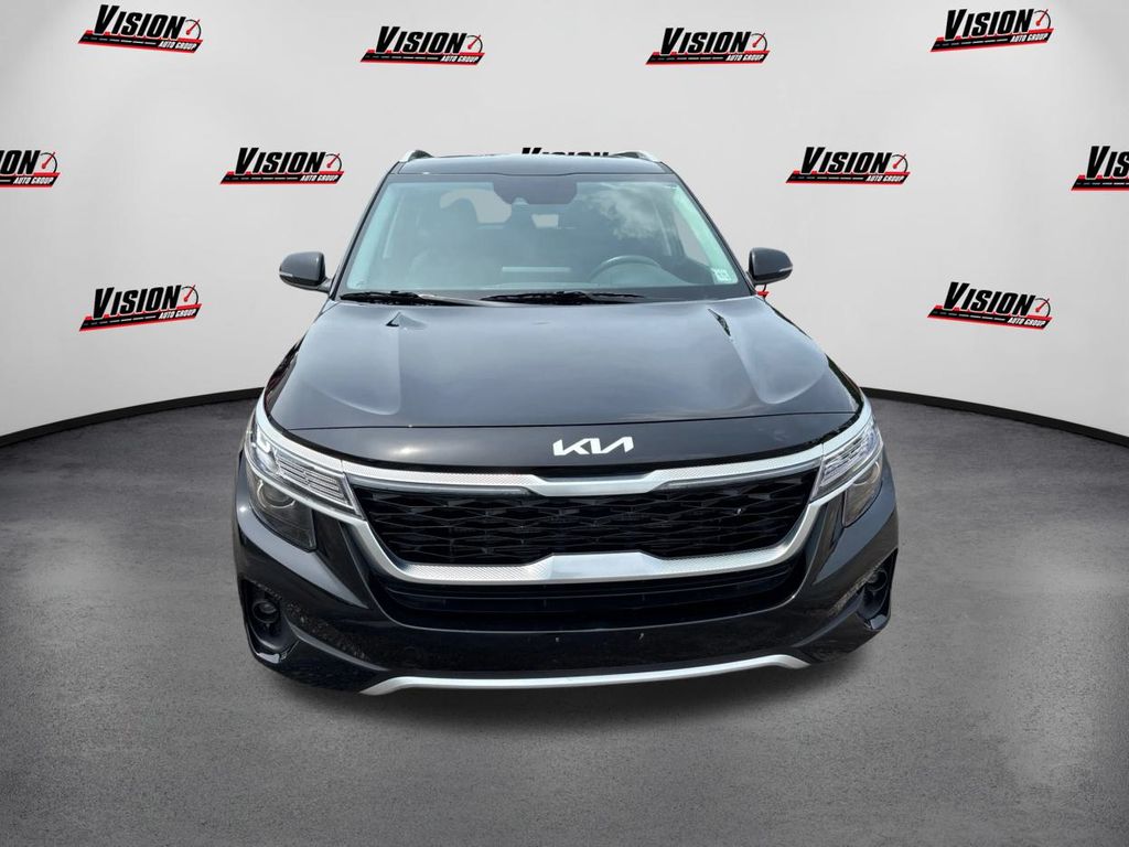 2023 Kia Seltos EX photo 2