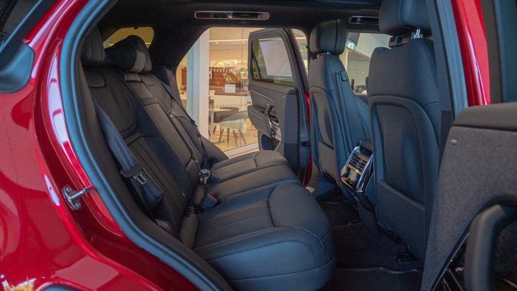 2025 Land Rover Range Rover Sport SE photo 18