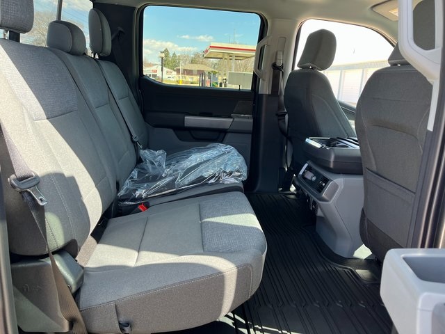 2025 Ford F-150 XLT photo 13
