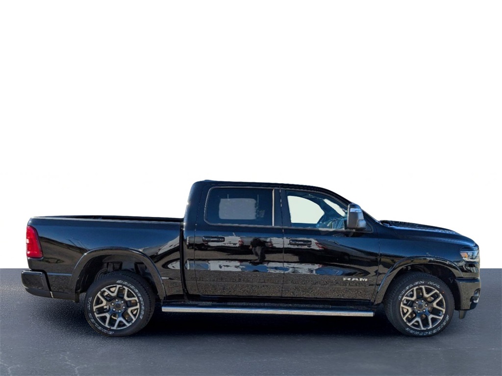 2025 Ram 1500 Laramie photo 4