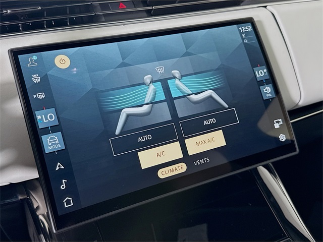 2025 Land Rover Range Rover Sport SE photo 14