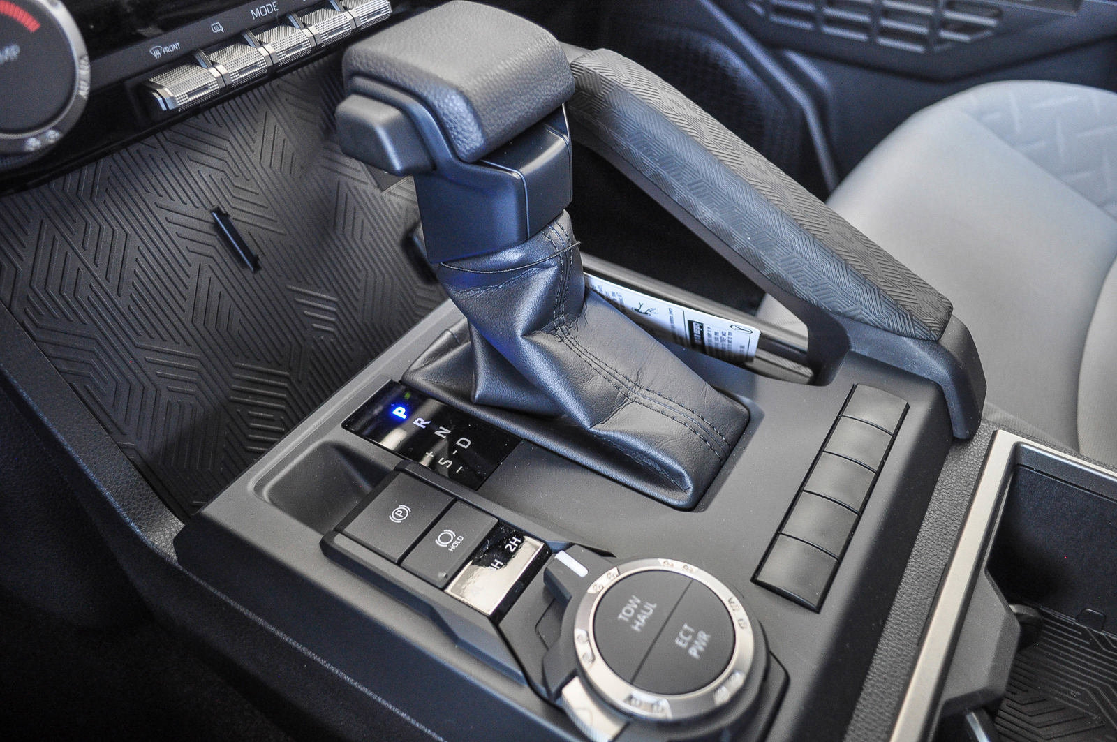 2024 Toyota Tacoma SR5 4x4 photo 16