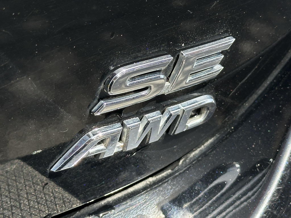 2023 Toyota Camry SE photo 4