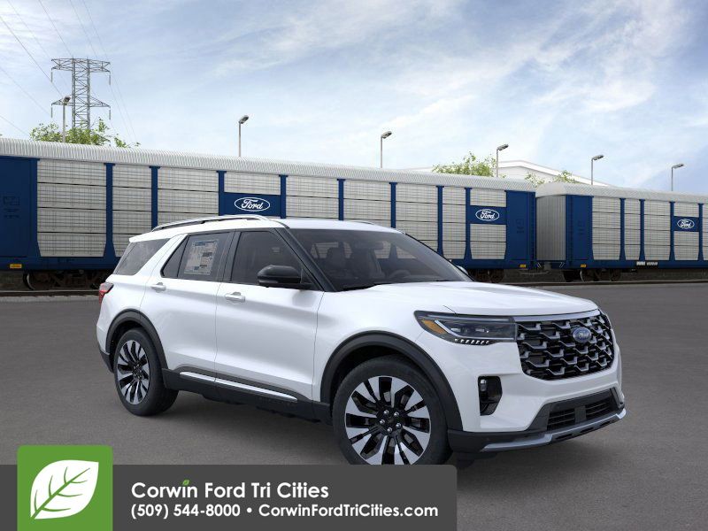 2026 Ford Explorer Platinum's photo