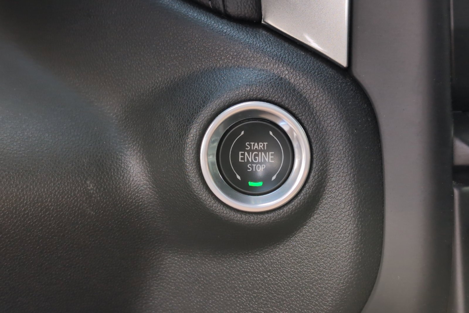 2023 Chevrolet Silverado LT photo 21