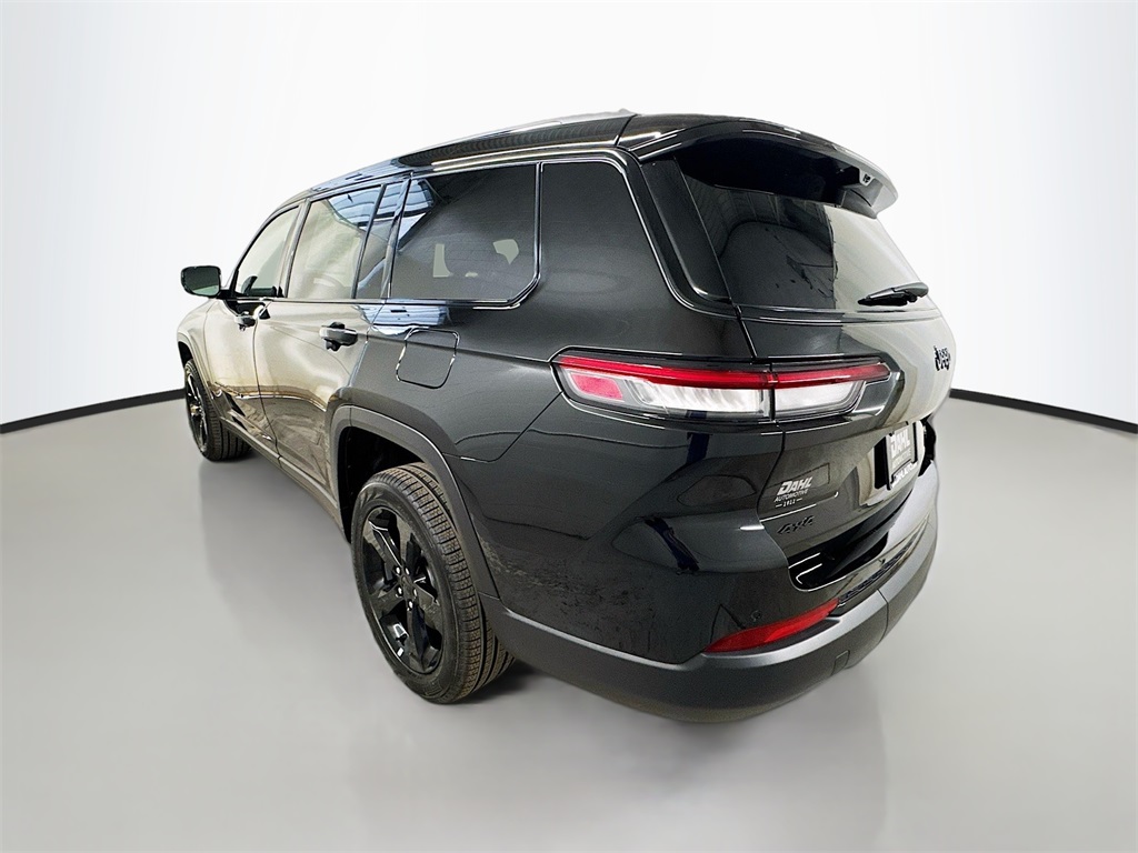 2025 Jeep Grand Cherokee Limited photo 4