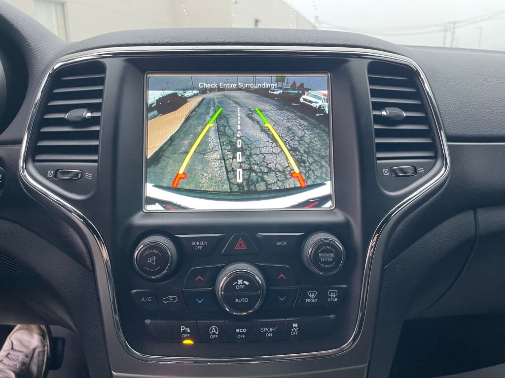 2017 Jeep Grand Cherokee Altitude photo 12