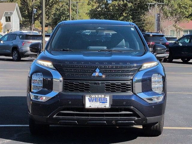 2023 Mitsubishi Outlander SE Black Edition photo 4
