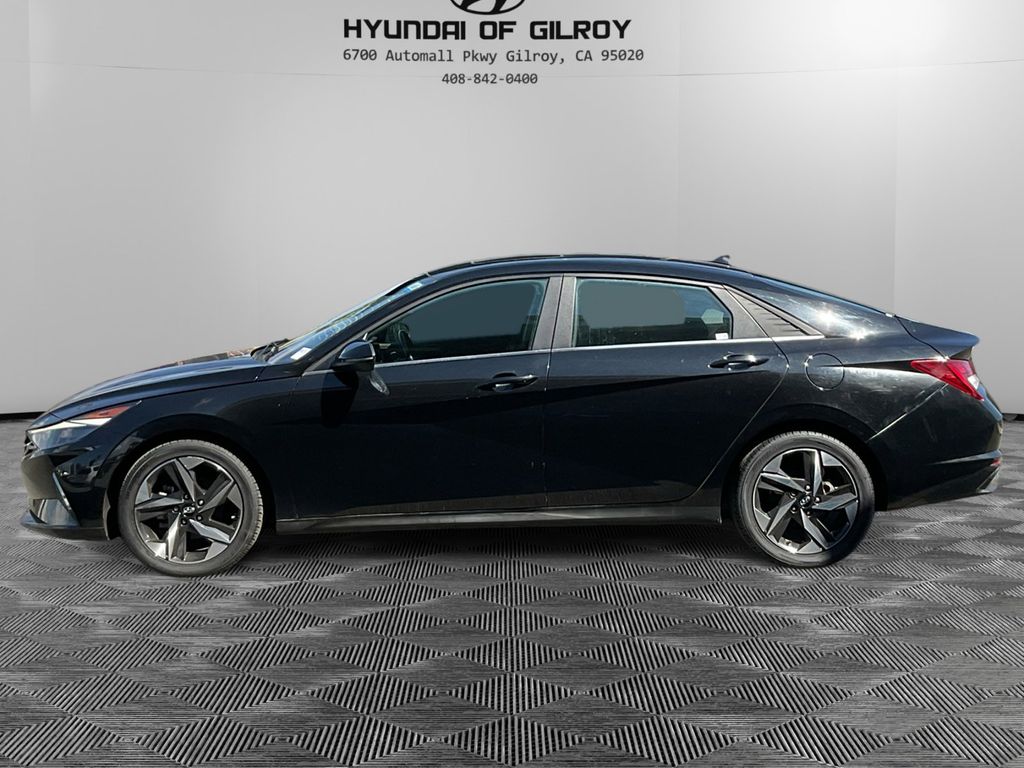 2022 Hyundai Elantra SEL photo 8