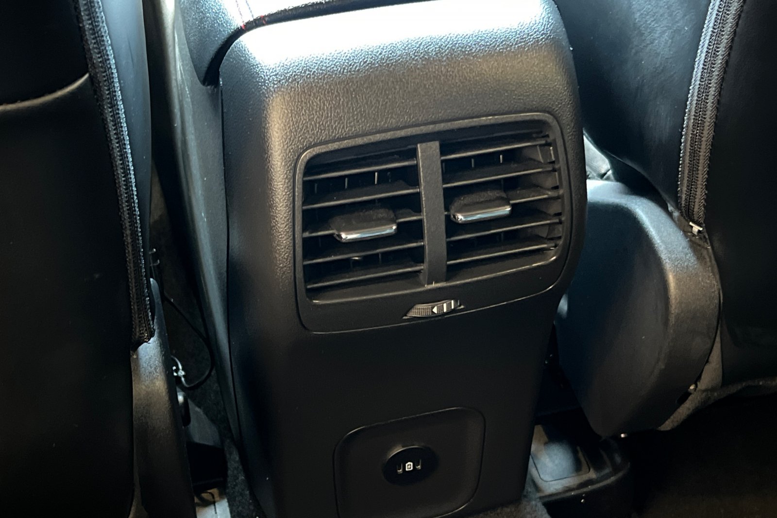 2025 Ford Escape ST-Line photo 12