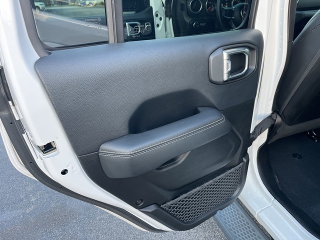 2018 Jeep Wrangler Unlimited Sahara photo 9