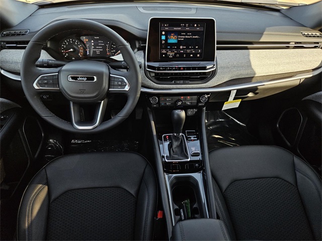 2025 Jeep Compass North Edition Latitude photo 15