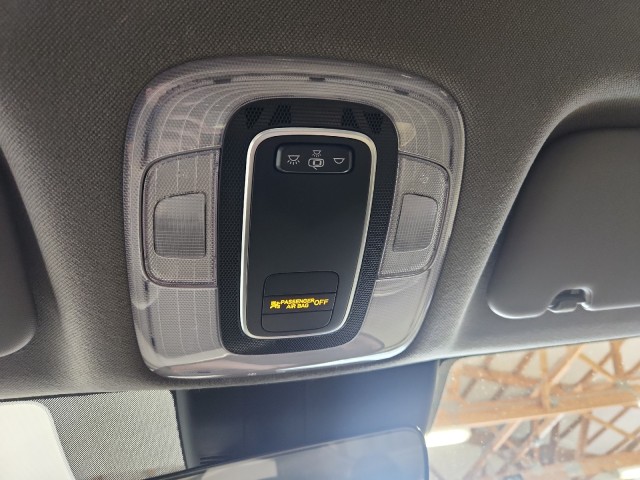 2022 Hyundai Elantra SE photo 18