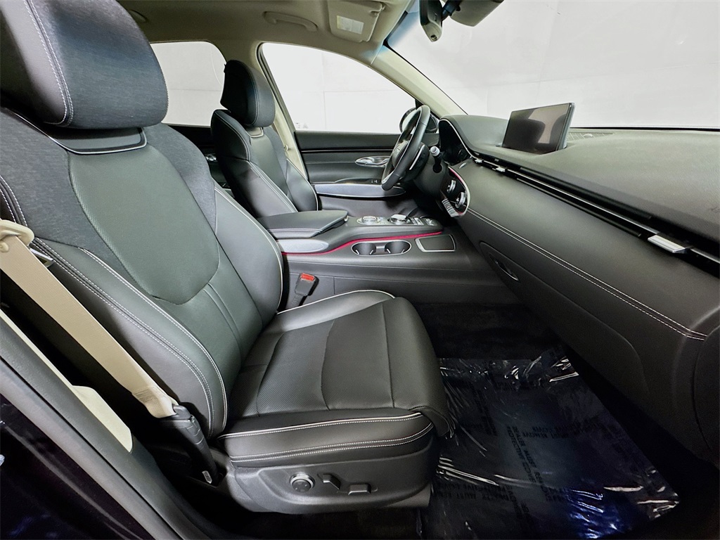 2023 Genesis Electrified GV70 Advanced photo 9
