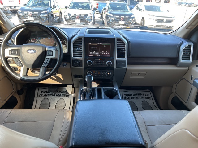 2015 Ford F-150 Lariat photo 14
