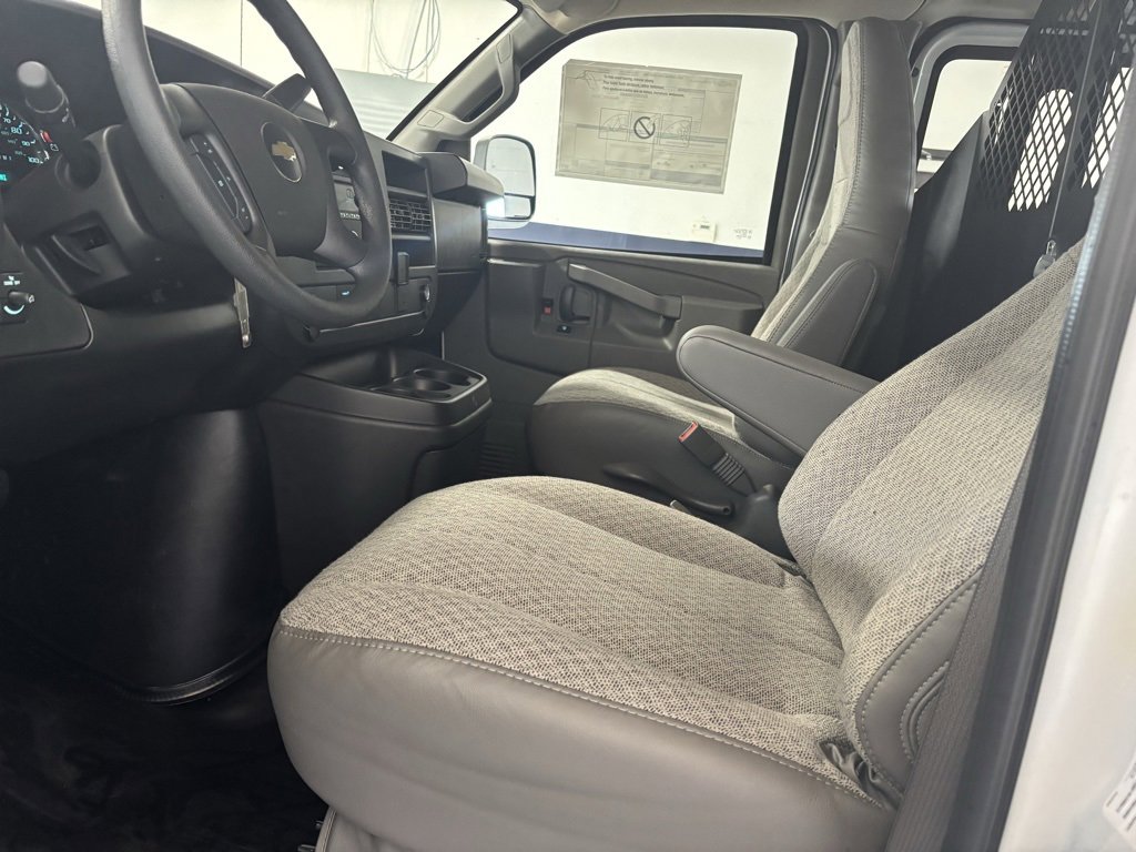 2025 Chevrolet Express Cargo 2500 photo 23