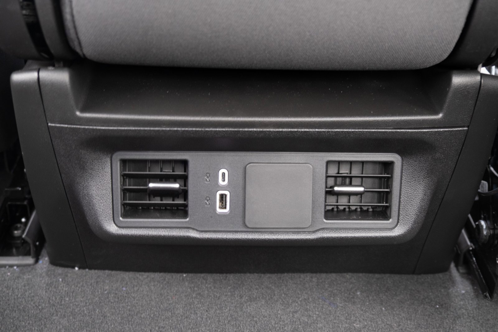 2025 Chevrolet Silverado 1500 Custom photo 4