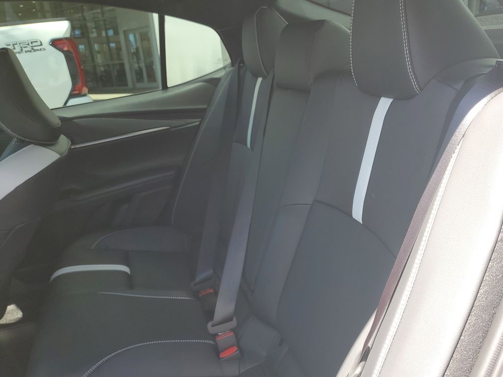 2025 Toyota Camry SE photo 14