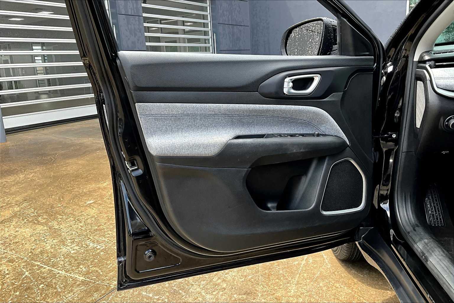 2022 Jeep Compass Latitude photo 16