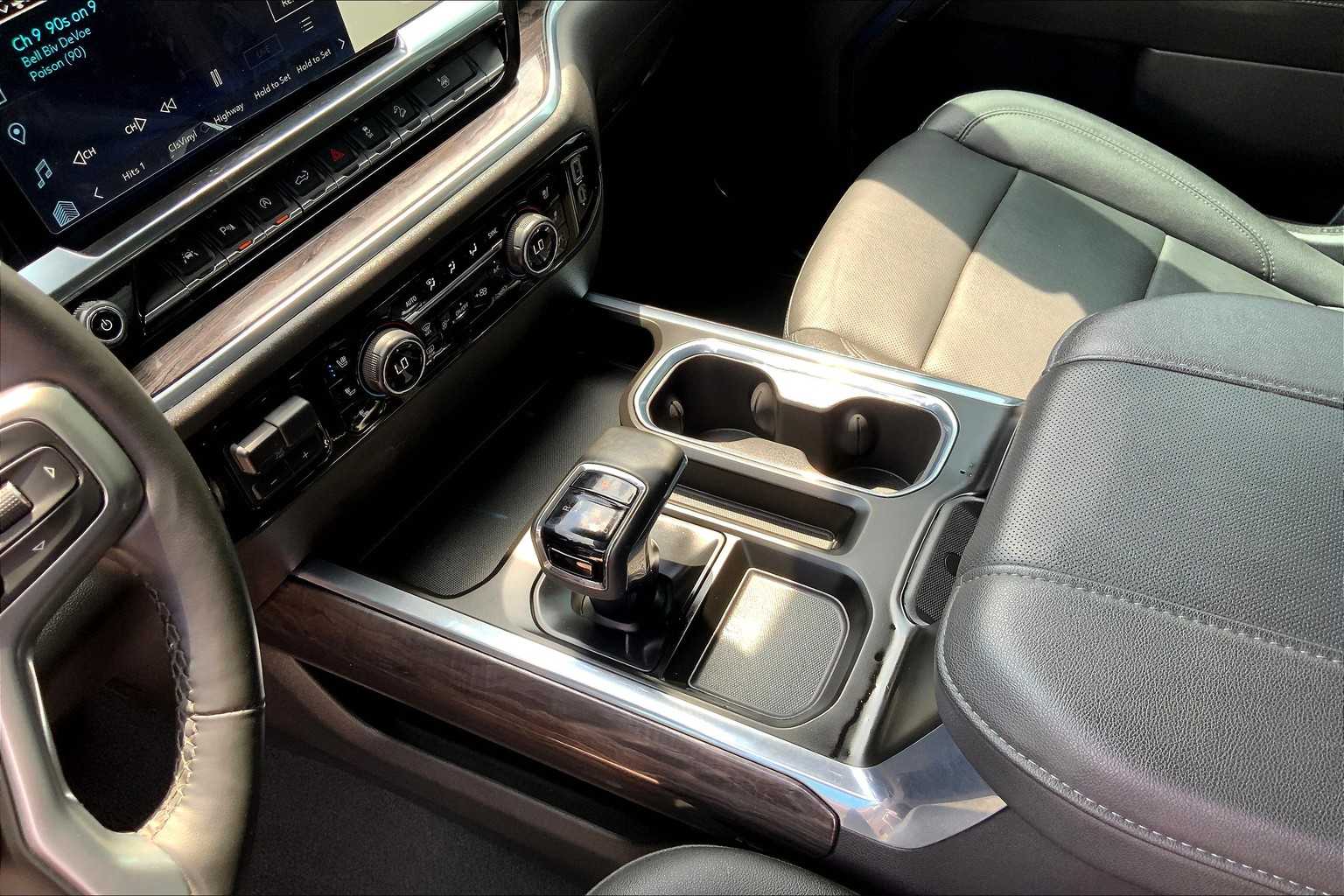 2024 Chevrolet Silverado 1500 LTZ photo 14