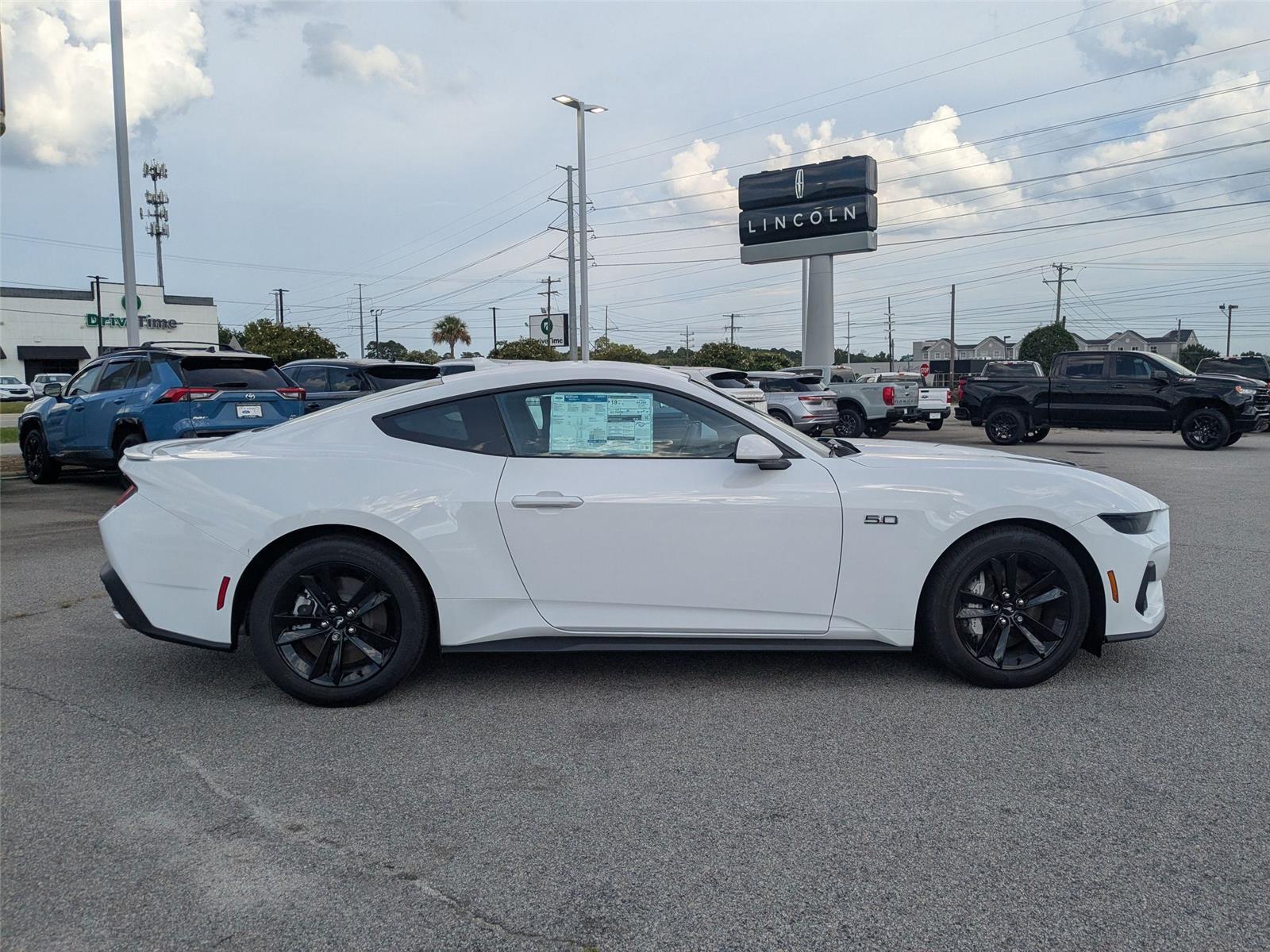 2025 Ford Mustang GT photo 3