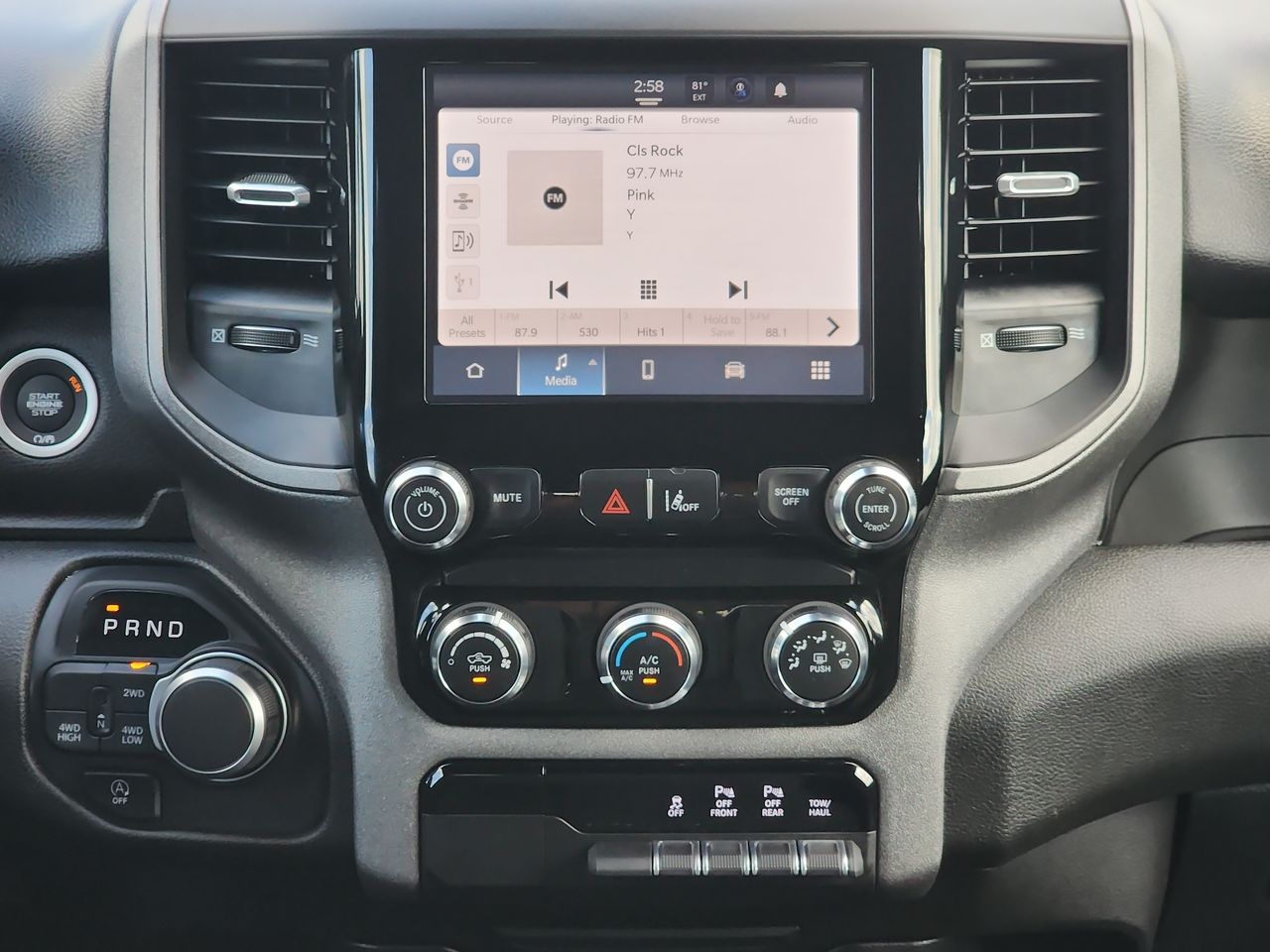 2025 Ram 1500 Tradesman photo 15