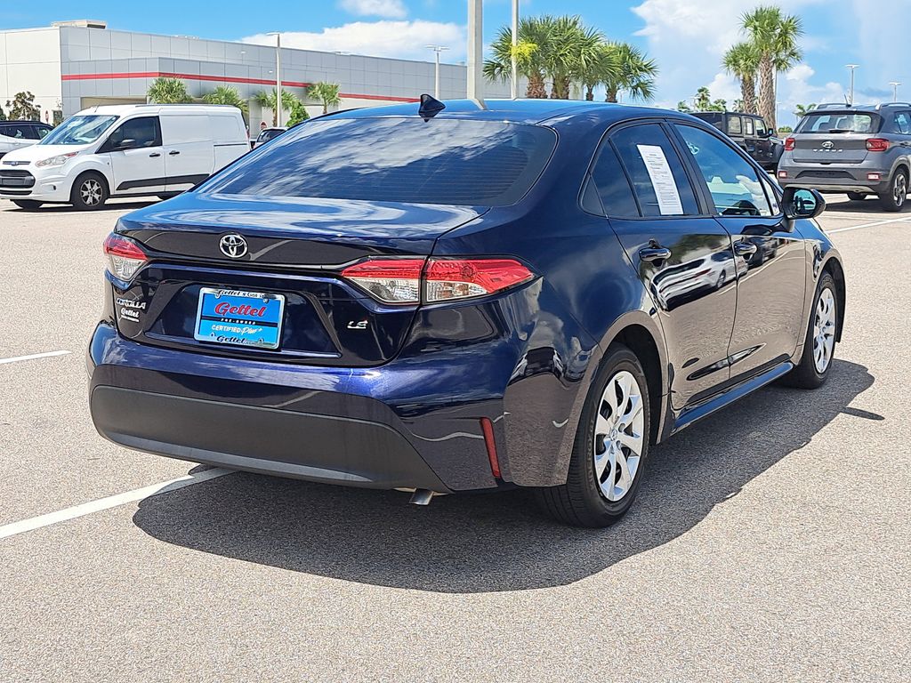 2024 Toyota Corolla LE photo 3