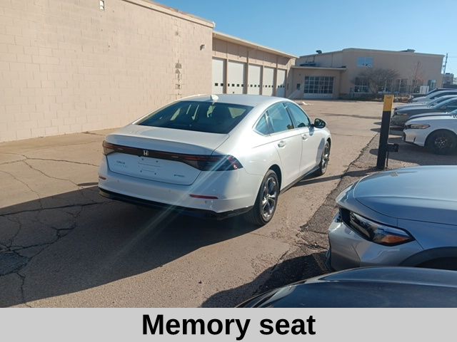 2025 Honda Accord Hybrid EX-L photo 3