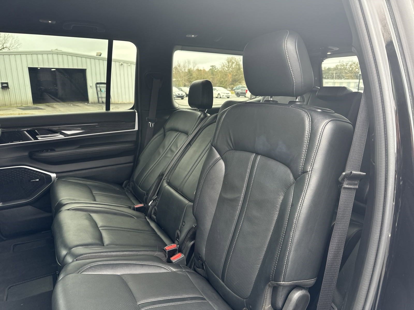 2022 Jeep Wagoneer Series III photo 22