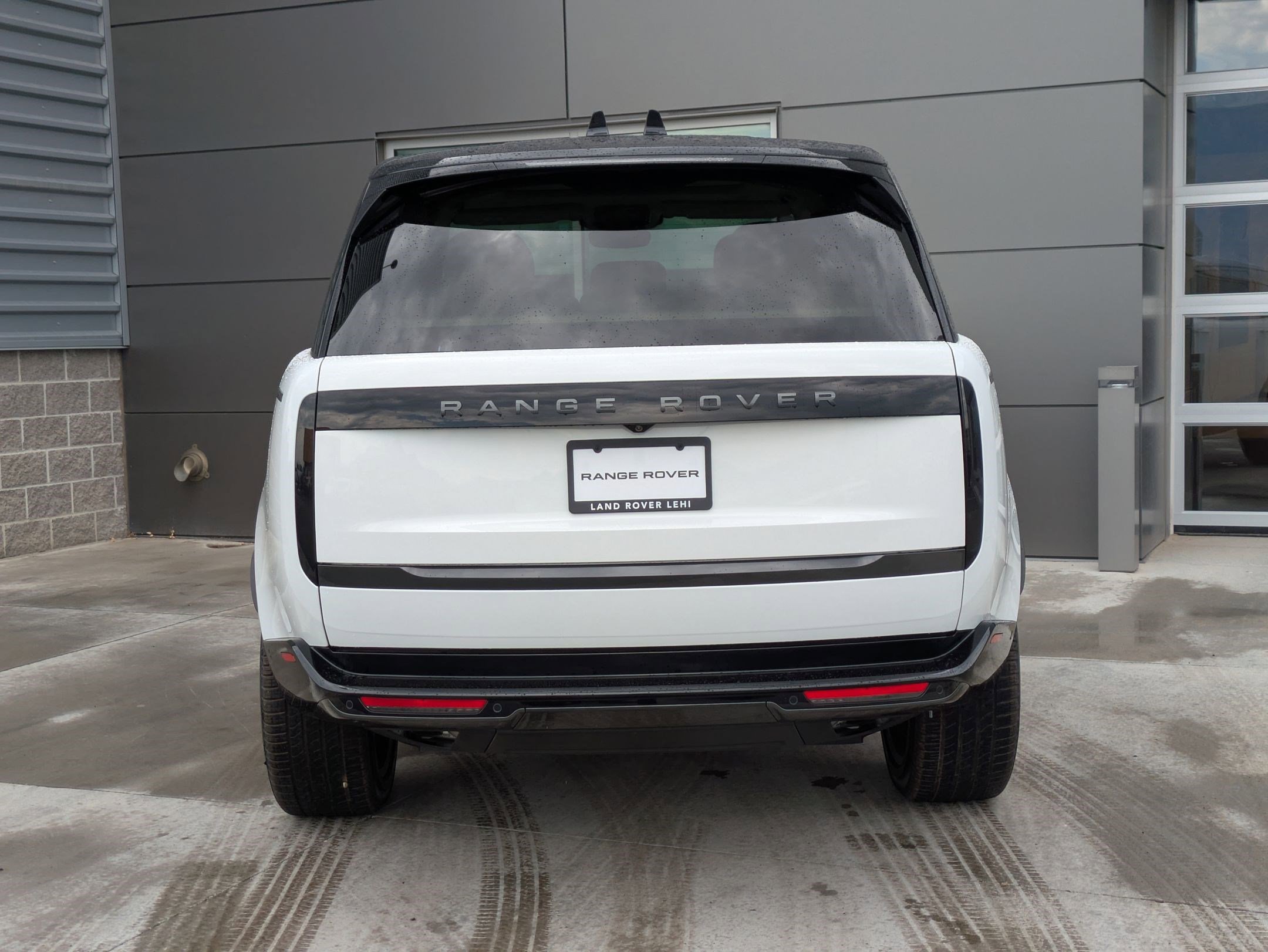 2025 Land Rover Range Rover SE photo 7
